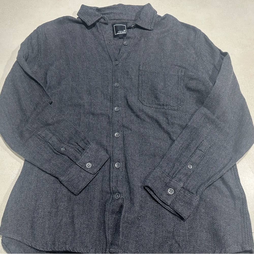 Lily and Lottie Dark Gray Button-Up Shirt size L